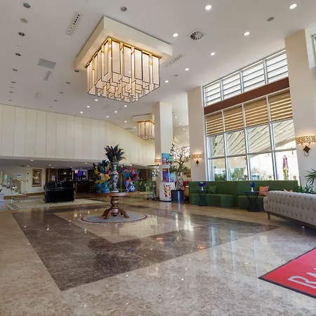 Ramada By Wyndham Cappadocia فندق 5*