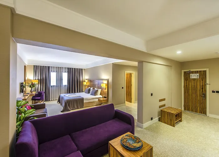 Ramada By Wyndham Cappadocia أورتاحصار